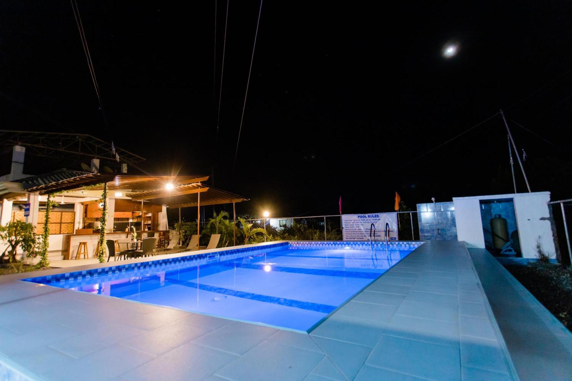 Bernis Hostel Moalboal Extérieur photo